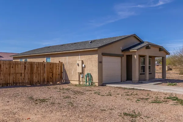 $1,690 | 14514 South Vera Cruz Road, Arizona City, AZ 85123