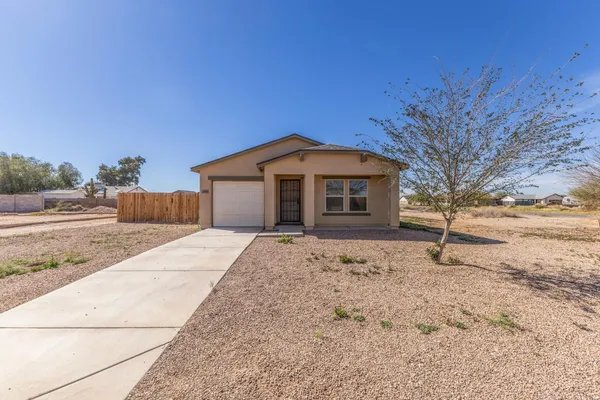 $1,690 | 14514 South Vera Cruz Road, Arizona City, AZ 85123