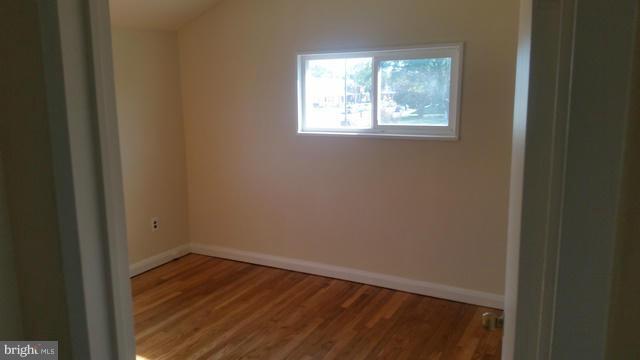 7948 Charlesmont Road Baltimore, MD 21222 - Photo 4 of 11 Bedroom