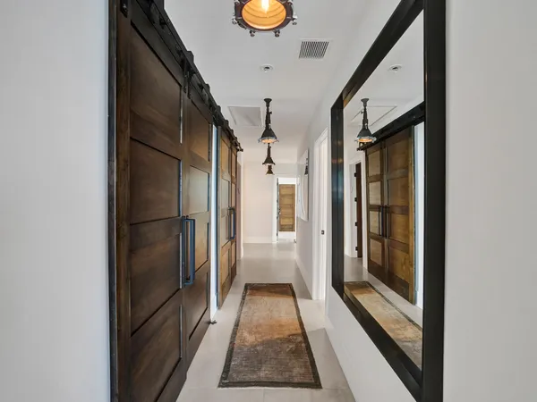 $16,995 | 17301 Biscayne Boulevard, North Miami Beach, FL 33160