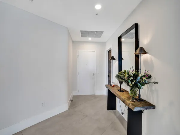 $16,995 | 17301 Biscayne Boulevard, North Miami Beach, FL 33160