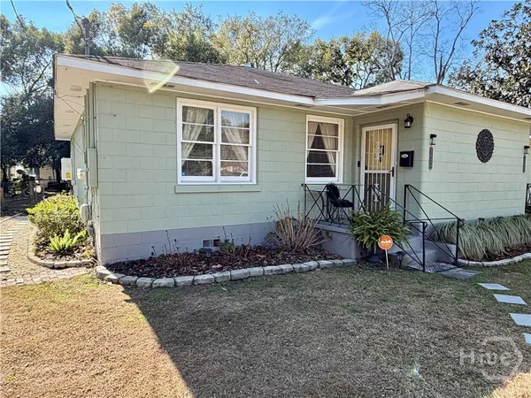 $1,800 | 2029 New York Avenue, Unit 1, Savannah, GA 31404