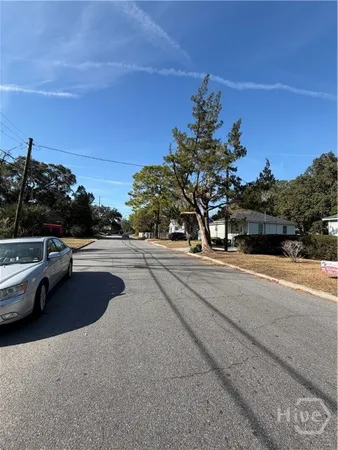 $1,700 | 2029 New York Avenue, Unit 1, Savannah, GA 31404