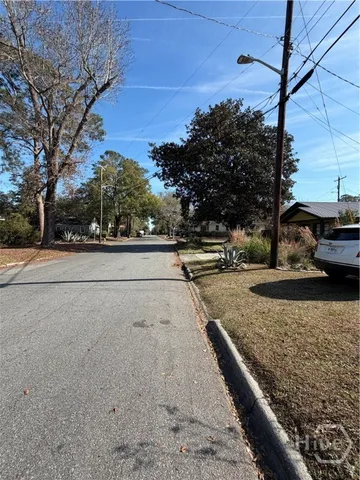 $2,000 | 2029 New York Avenue, Unit 1, Savannah, GA 31404