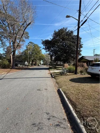 $1,700 | 2029 New York Avenue, Unit 1, Savannah, GA 31404