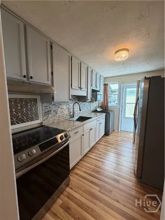 $1,700 | 2029 New York Avenue, Unit 1, Savannah, GA 31404