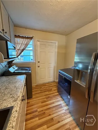 $1,700 | 2029 New York Avenue, Unit 1, Savannah, GA 31404