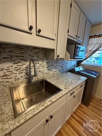 $1,700 | 2029 New York Avenue, Unit 1, Savannah, GA 31404