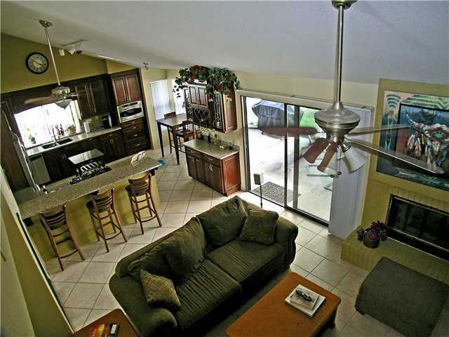 2018 Balboa Circle Vista, CA 92081 - Photo 4 of 22