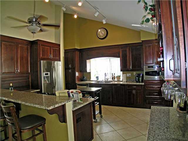 2018 Balboa Circle Vista, CA 92081 - Photo 9 of 22
