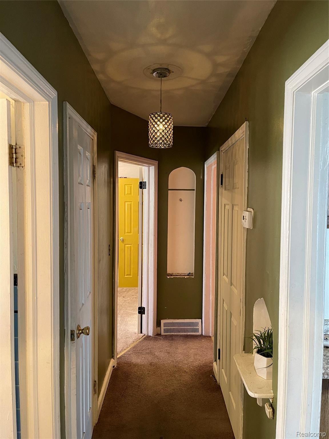 9622 Rutland Street Detroit, MI 48227 - Photo 27 of 30 Hallway
