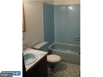 18 Cottage Gate Road Sicklerville, NJ 08081 - Photo 9 of 11 Bathroom