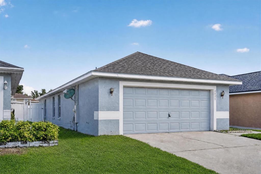 2421 Ruddenstone Way Kissimmee, FL 34744 - Photo 2 of 29 Gallery Image 2