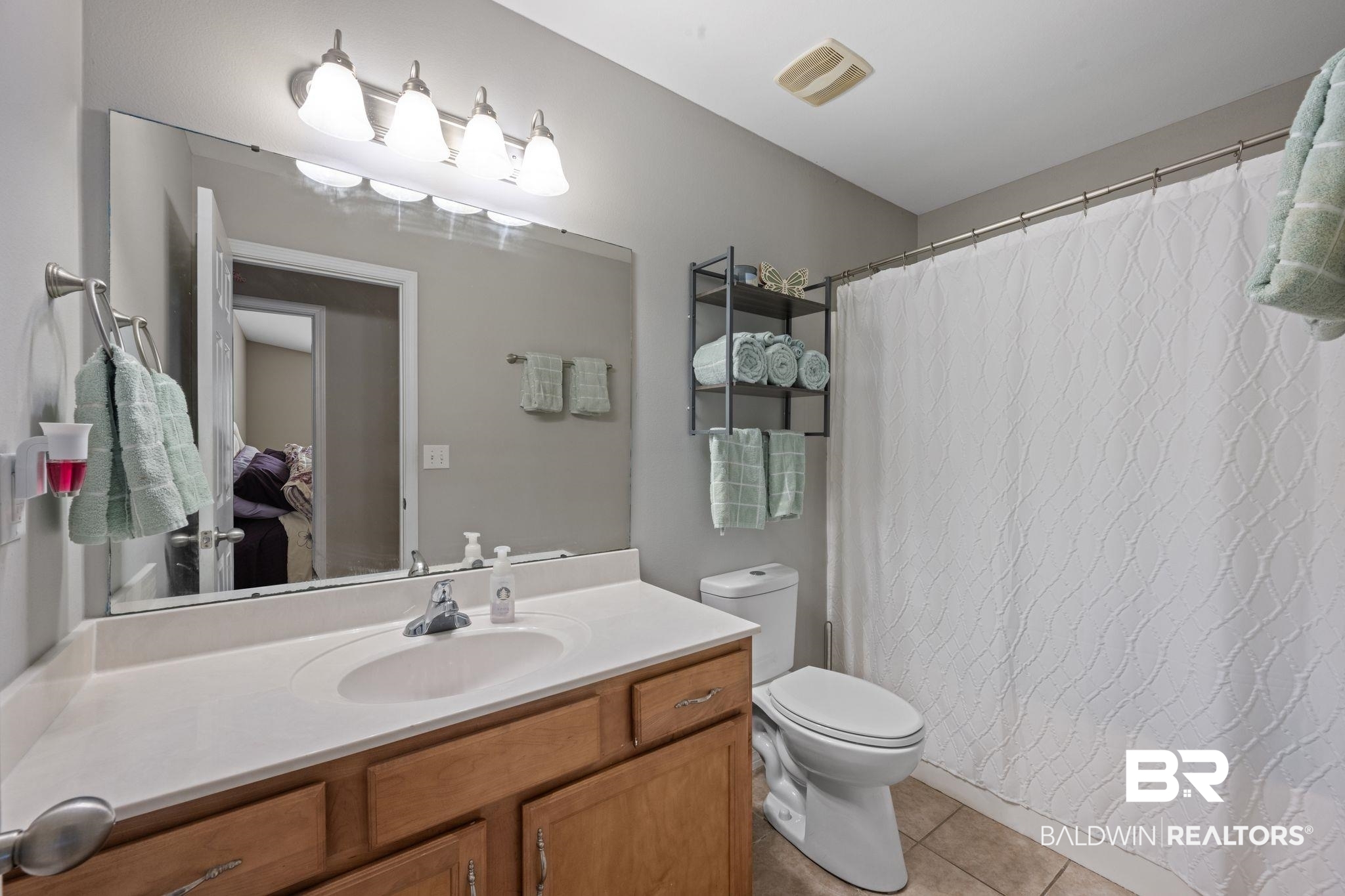 31553 Heidelbrook Loop Daphne, AL 36527 - Photo 17 of 37 Second Bathroom