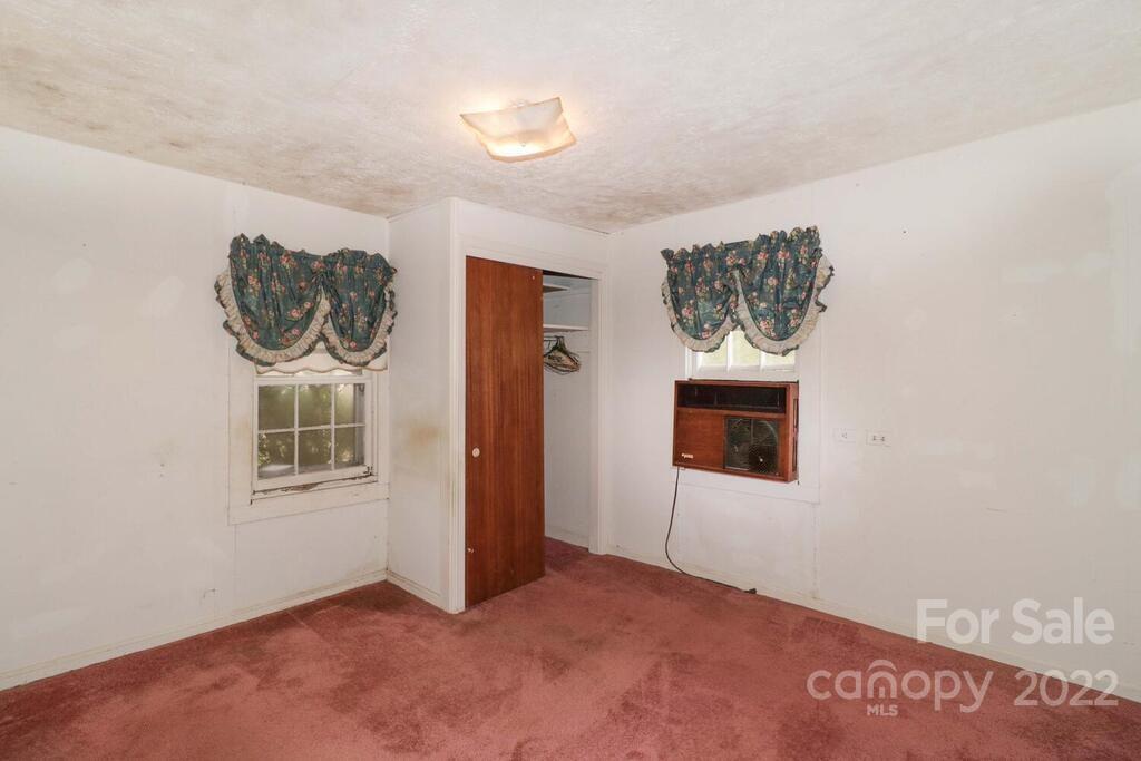 555 Bradshaw Road Salisbury, NC 28147 - Photo 27 of 48 a view of a hallway with a window