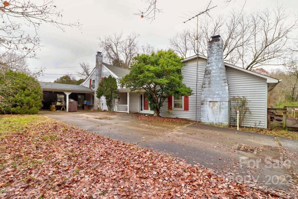 555 Bradshaw Road Salisbury, NC 28147 - Photo 30 of 48 front view of a house with a outdoor space