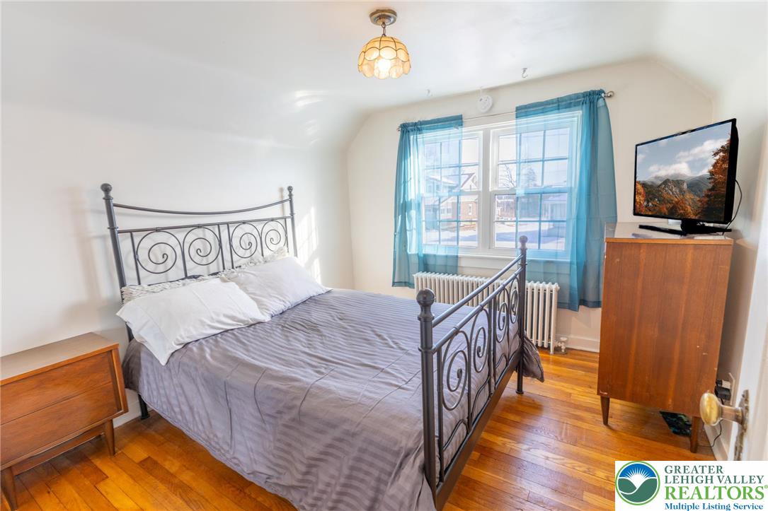 652 5th Street Whitehall, PA 18052 - Photo 12 of 21