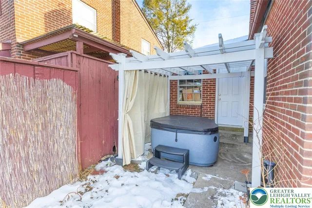 $315,000 | 652 5th Street, Whitehall, PA 18052