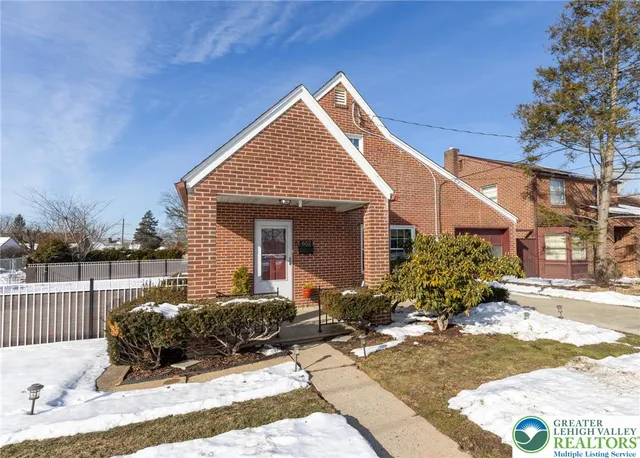 $315,000 | 652 5th Street, Whitehall, PA 18052