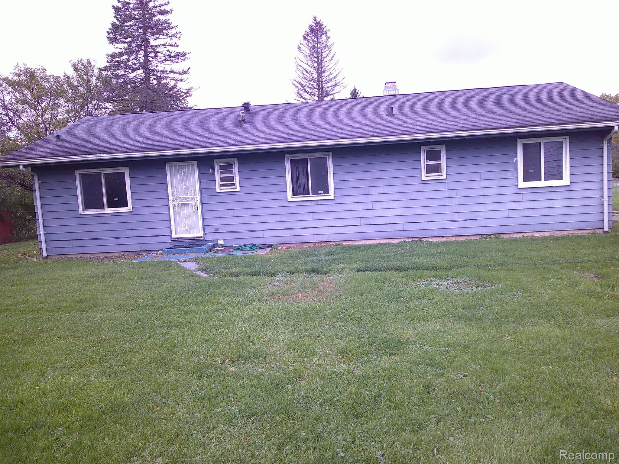 5044 North Linden Road Flint, MI 48504 - Photo 5 of 22 Gallery Image 5