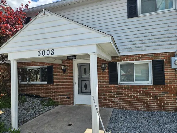 $950 | 3008 Turk Street, Claridge, PA 15623