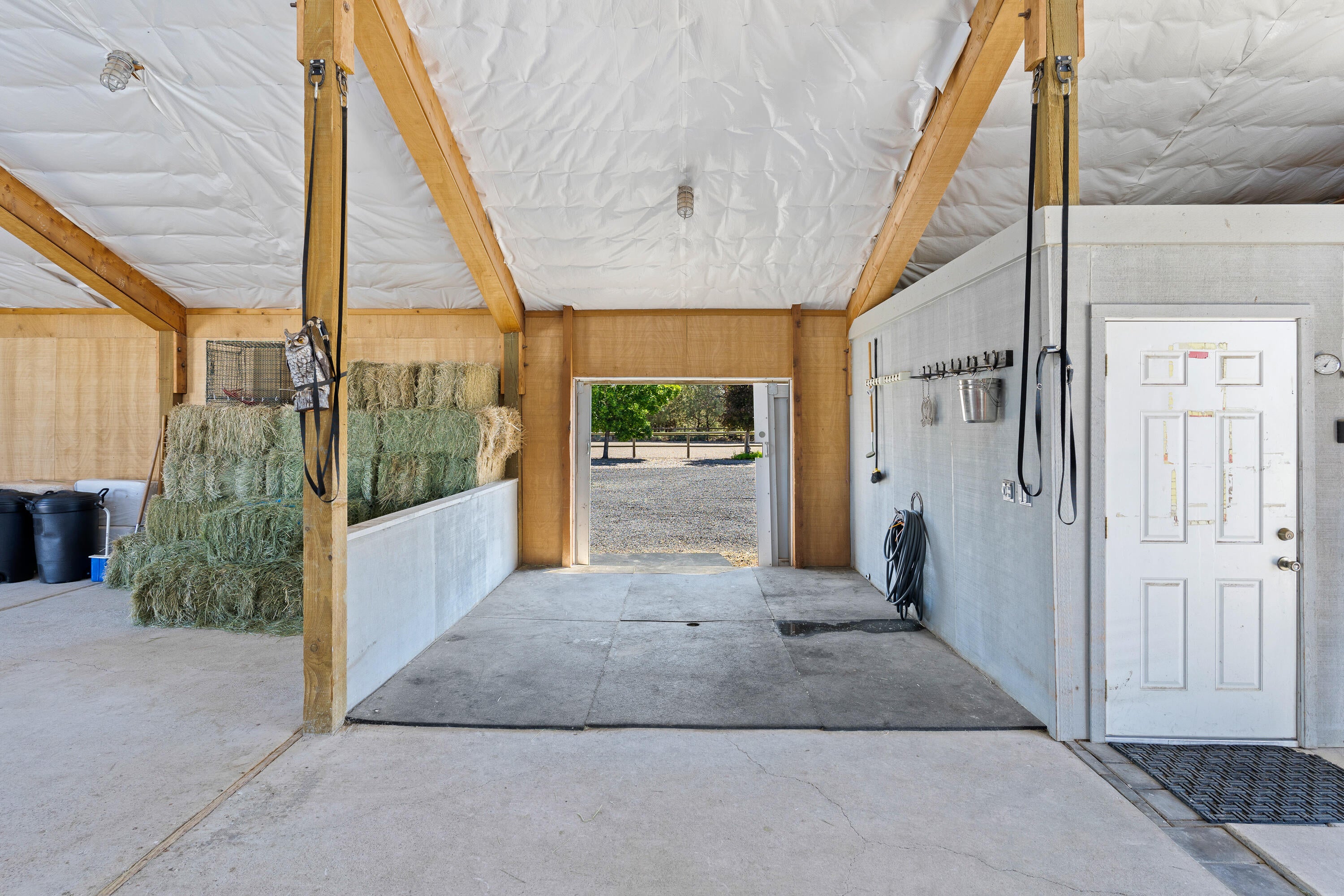 18611 Couch Market Road Bend, OR 97703 - Photo 43 of 55 43