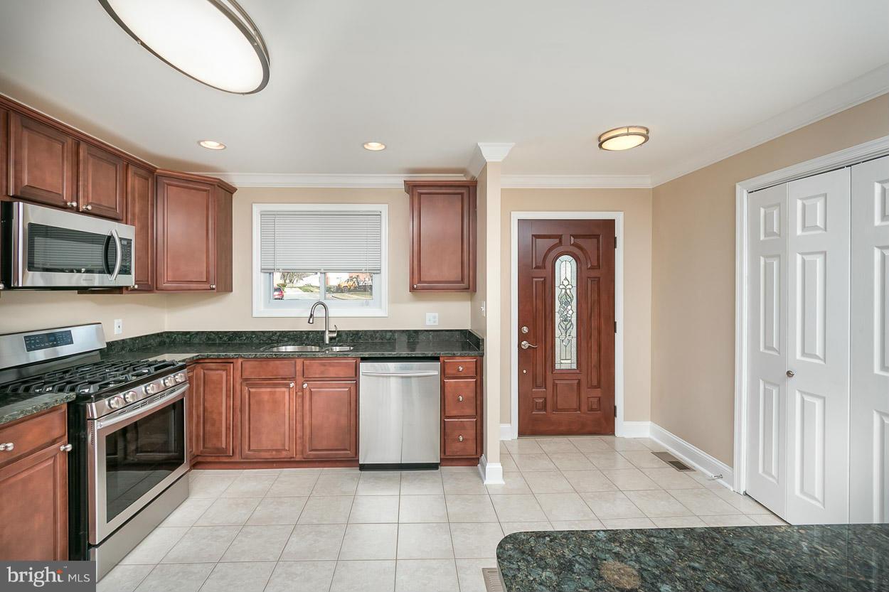 9019 Bruno Road Randallstown, MD 21133 - Photo 3 of 30 Kitchen