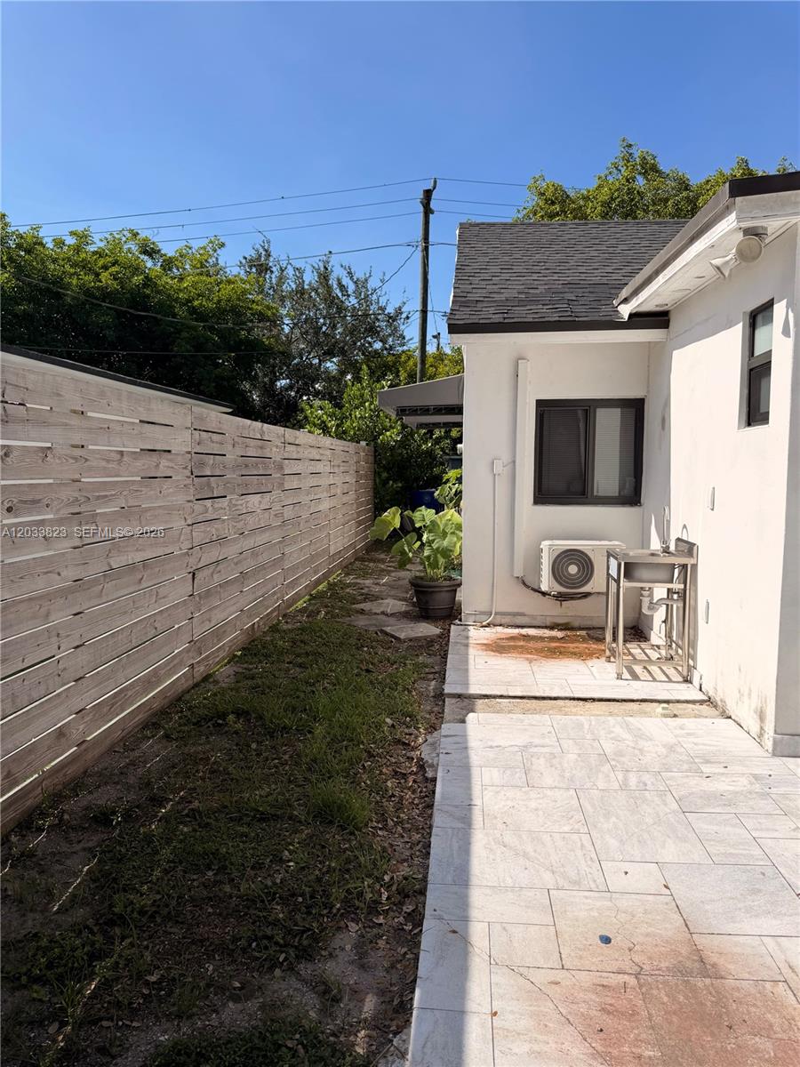 360 Northwest 40th Street Miami, FL 33127 - Photo 28 of 31