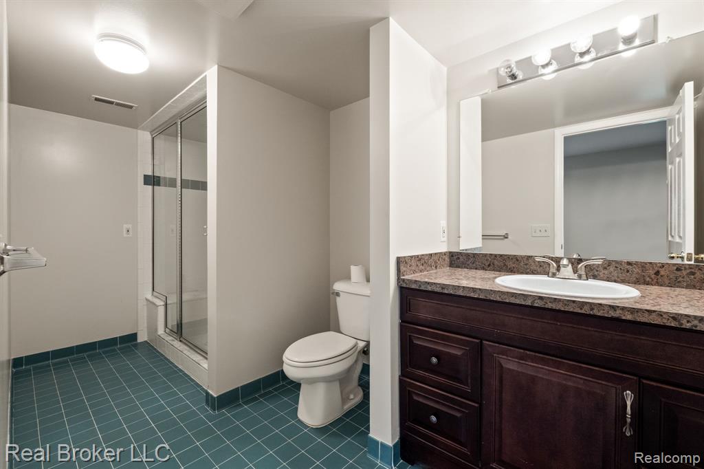 3099 Silverbrook Drive Rochester, MI 48306 - Photo 20 of 26 Gallery Image 20