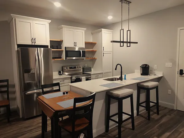 $3,000 | 25 Lowell Street, Unit 106, Manchester, NH 03101