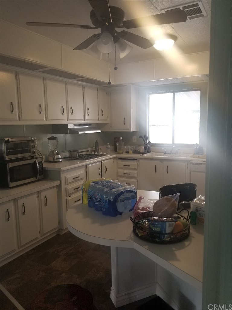 5803 Mission Riverside Ca Riverside, CA 92509 - Photo 11 of 18
