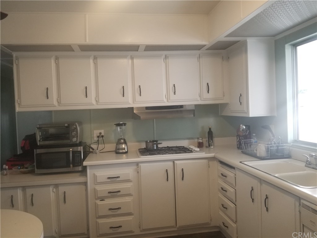 5803 Mission Riverside Ca Riverside, CA 92509 - Photo 8 of 18