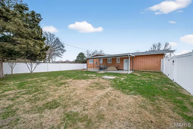 $299,900 | 2602 West Adams Street, St. Charles, MO 63301