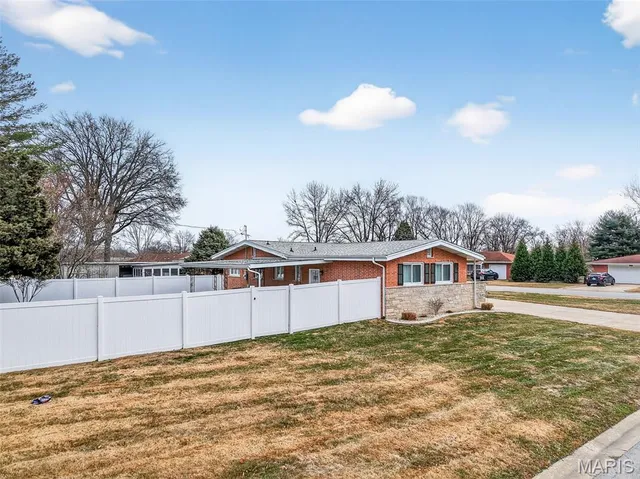 $299,900 | 2602 West Adams Street, St. Charles, MO 63301