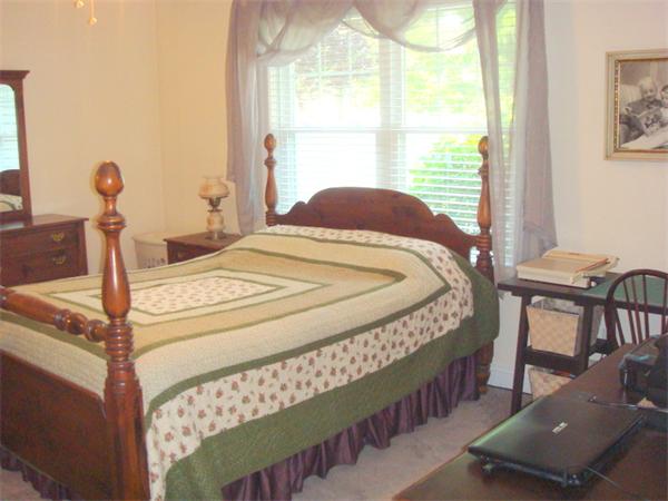 22 Pomeroy Meadow Road, Unit 3 Southampton, MA 01073 - Photo 10 of 21 Gallery Image 10