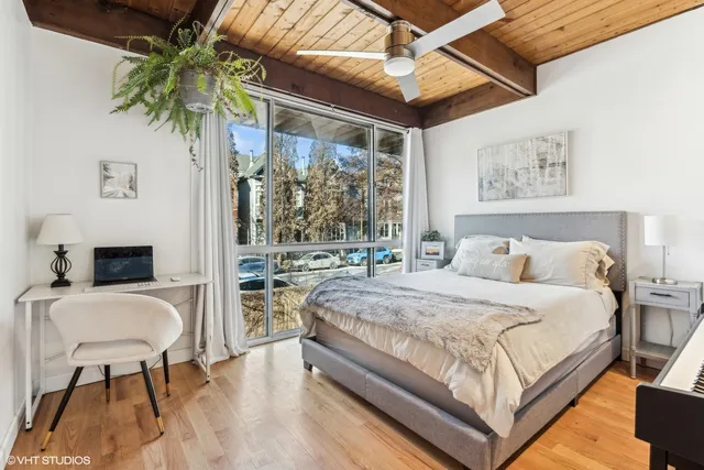 $750,000 | 2701 North Racine Avenue, Unit A, Chicago, IL 60614