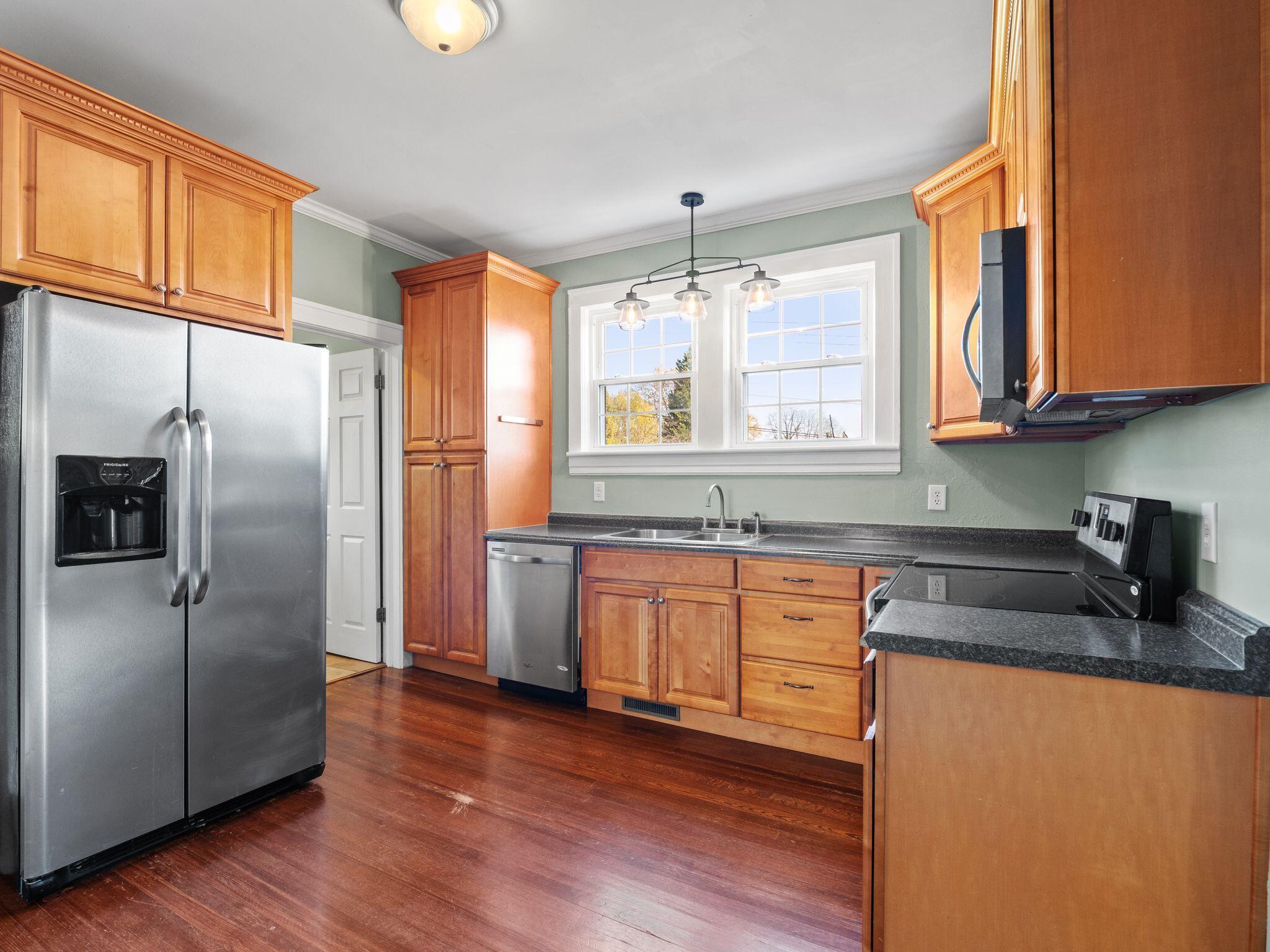 1005 Howbert Avenue Southwest Roanoke, VA 24015 - Photo 18 of 35 19-1005 Howbert Ave SW-MFW Media