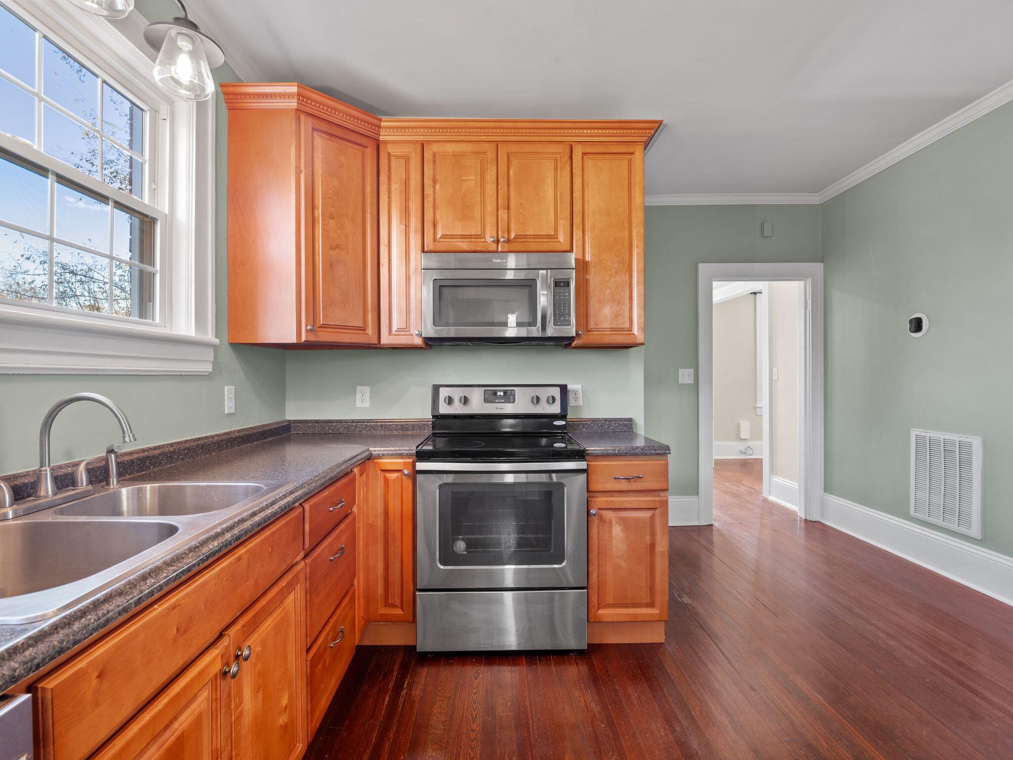 1005 Howbert Avenue Southwest Roanoke, VA 24015 - Photo 20 of 35 21-1005 Howbert Ave SW-MFW Media