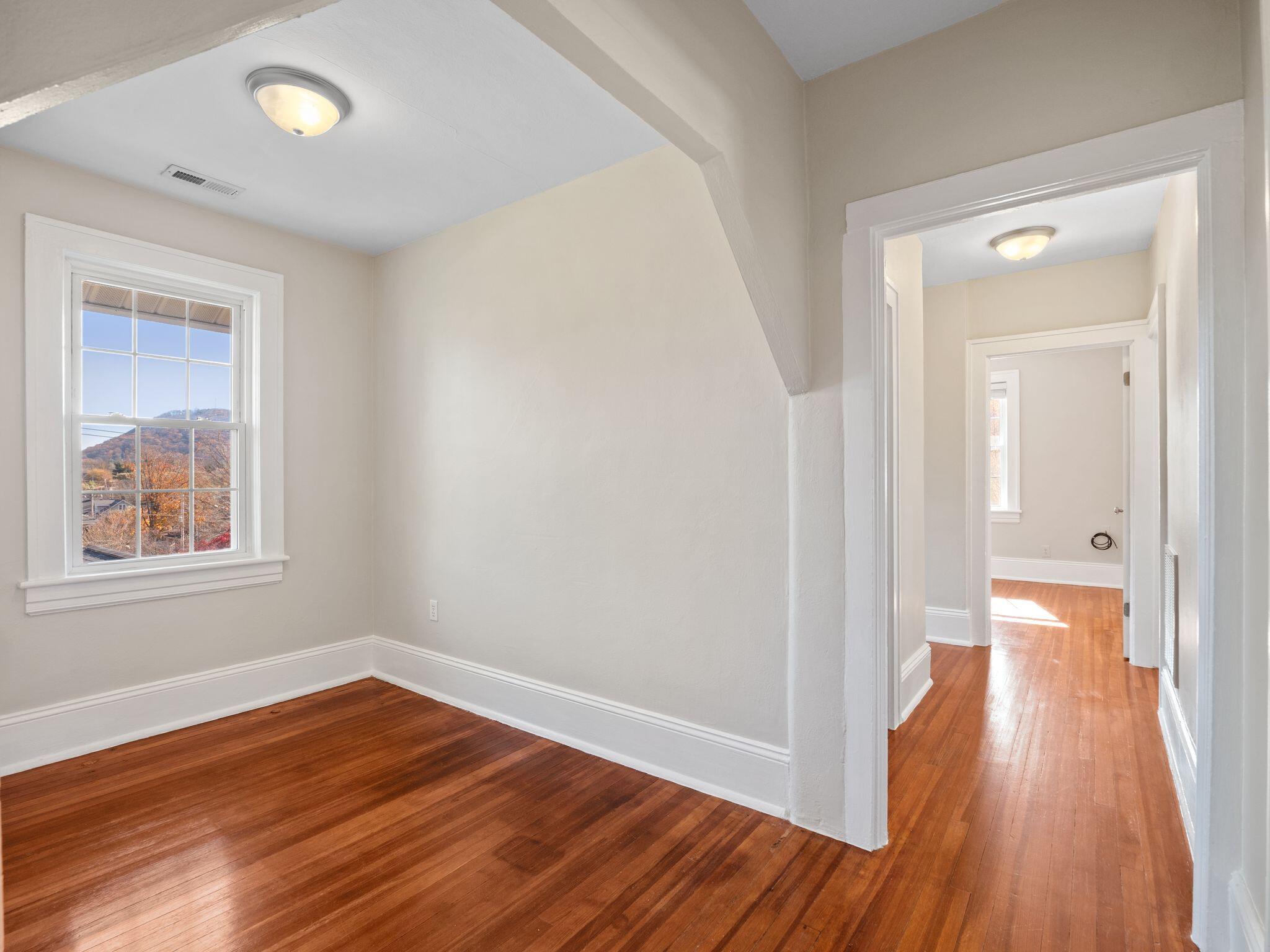 1005 Howbert Avenue Southwest Roanoke, VA 24015 - Photo 28 of 35 29-1005 Howbert Ave SW-MFW Media