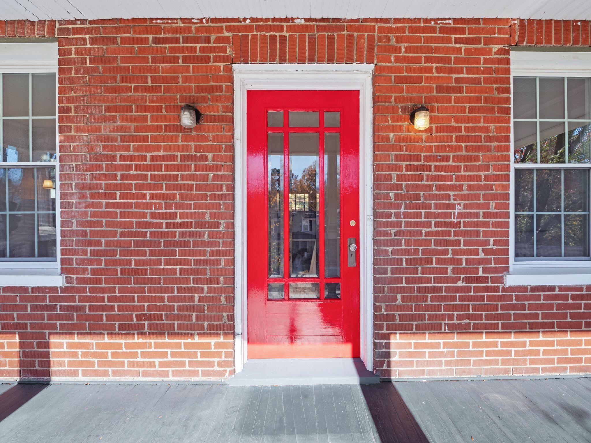 1005 Howbert Avenue Southwest Roanoke, VA 24015 - Photo 5 of 35 06-1005 Howbert Ave SW-MFW Media