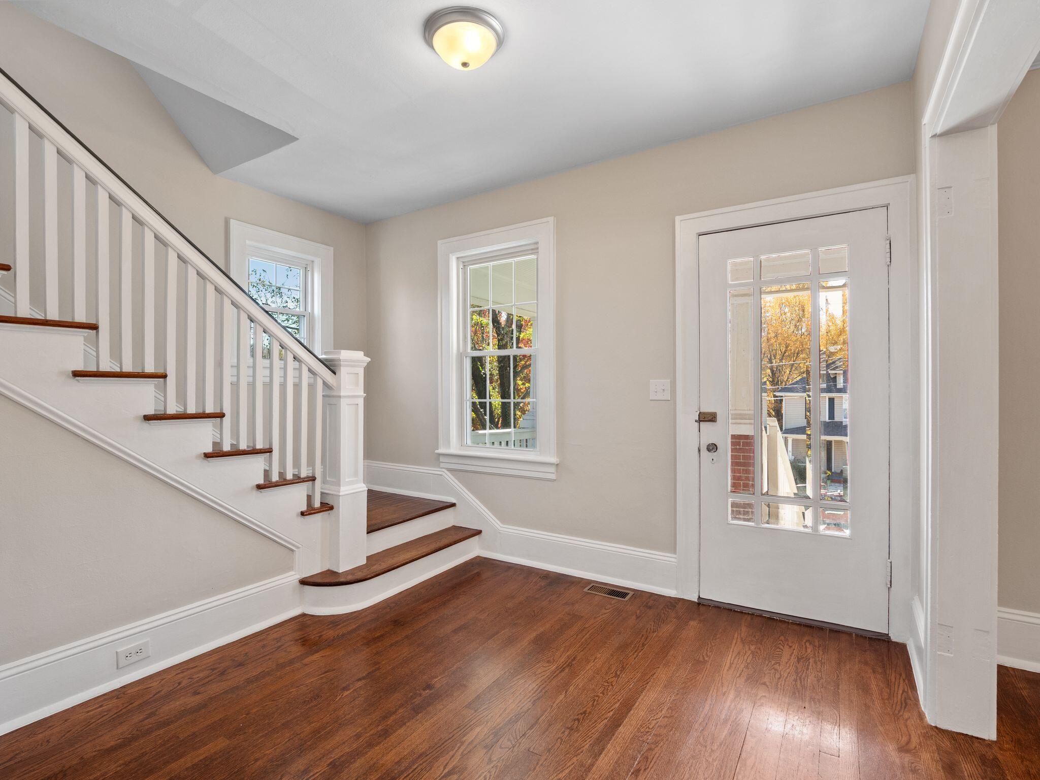 1005 Howbert Avenue Southwest Roanoke, VA 24015 - Photo 6 of 35 07-1005 Howbert Ave SW-MFW Media