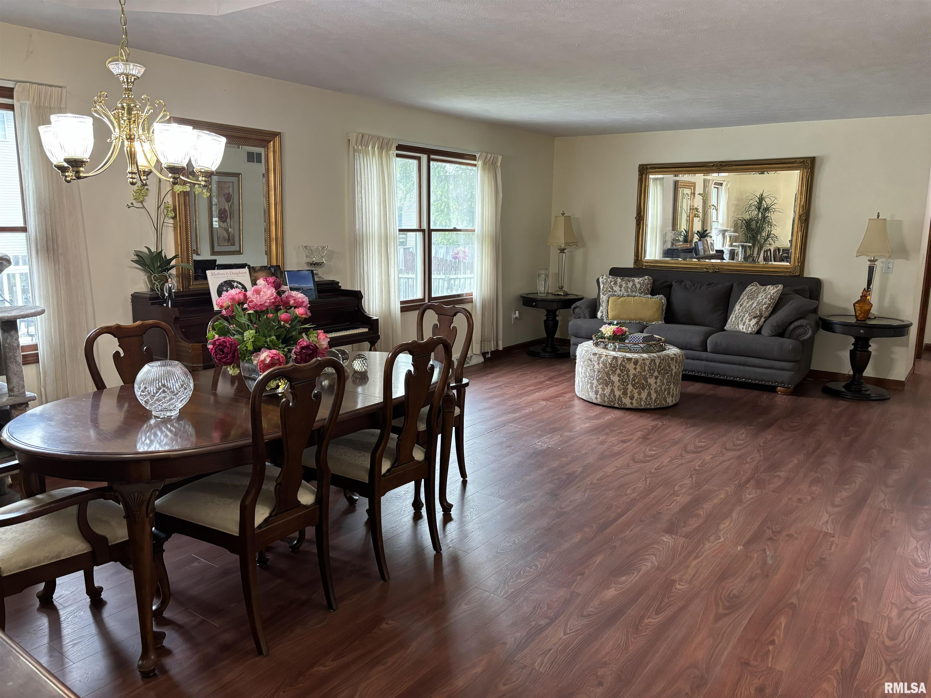 3016 Sequoia Drive Springfield, IL 62712 - Photo 6 of 16 Gallery Image 6