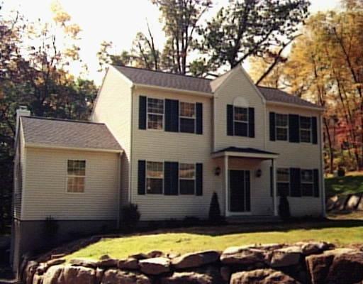 4 Paugussett Road Newtown, CT 06482 - Photo 1 of 1