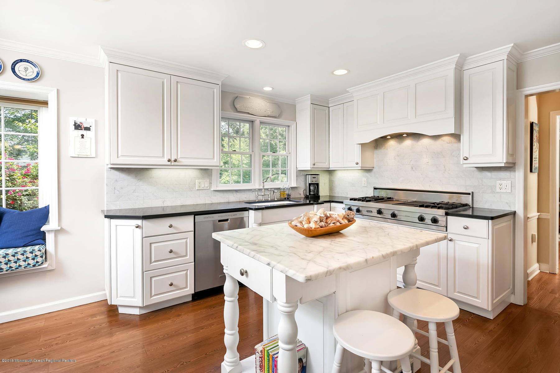 17 Riverside Drive Rumson, NJ 07760 - Photo 6 of 39 Kitchen