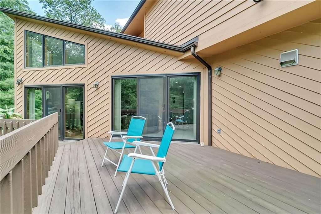 238 Sunridge Road Pittsburgh, PA 15238 - Photo 22 of 25 Deck