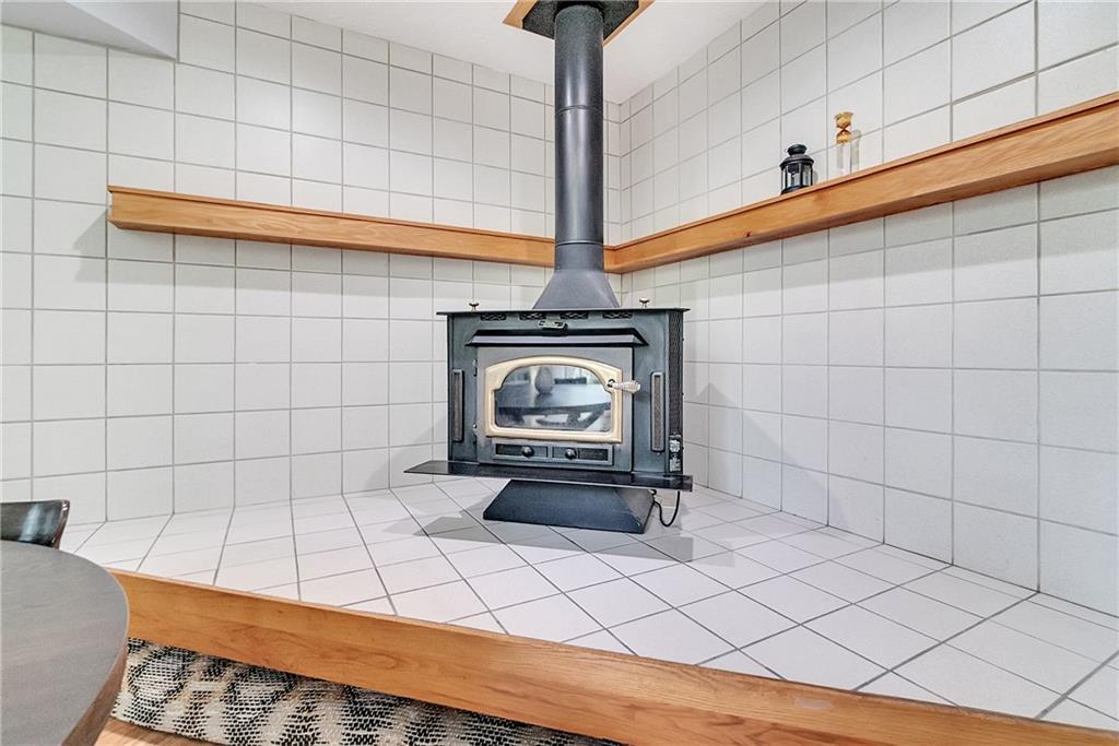 238 Sunridge Road Pittsburgh, PA 15238 - Photo 5 of 25 Woodburning frestanding fireplace