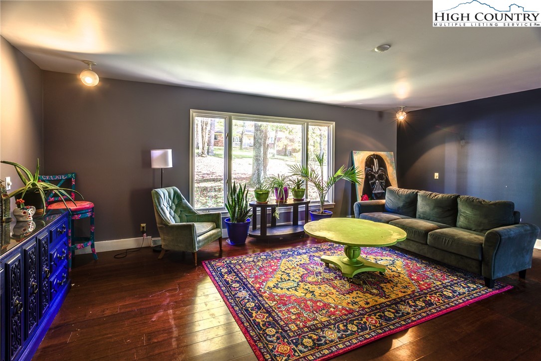 984 7 Oaks Road Boone, NC 28607 - Photo 11 of 36 Gallery Image 11