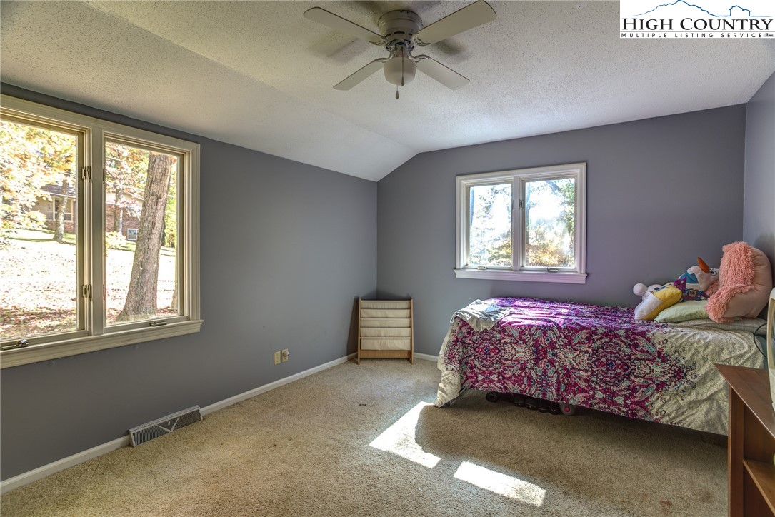 984 7 Oaks Road Boone, NC 28607 - Photo 21 of 36 Gallery Image 21