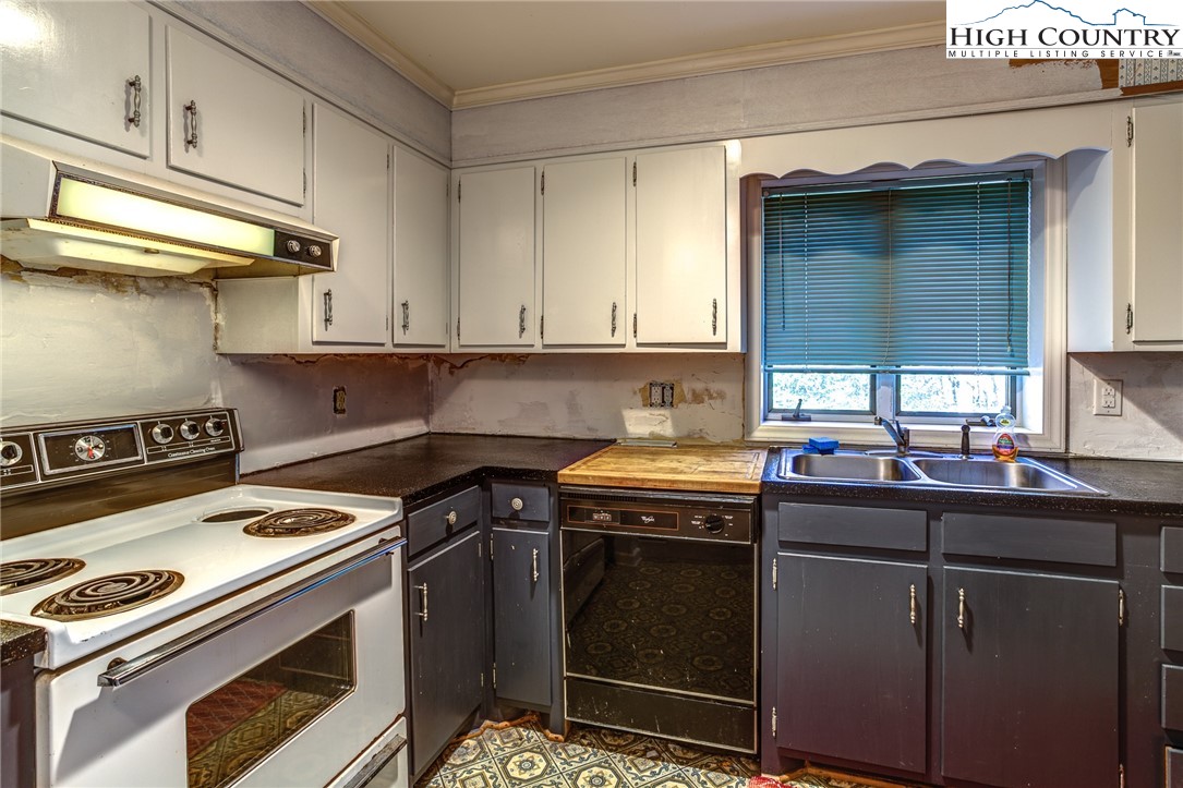 984 7 Oaks Road Boone, NC 28607 - Photo 25 of 36 Gallery Image 25
