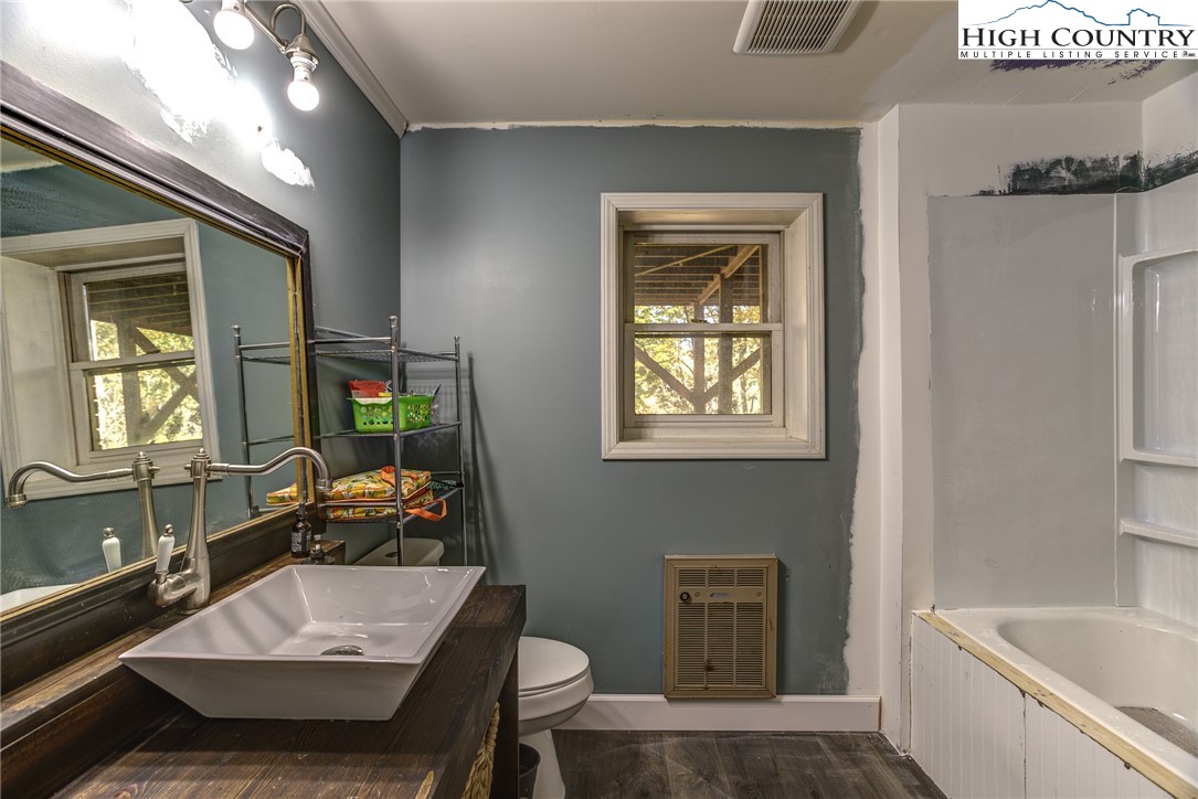 984 7 Oaks Road Boone, NC 28607 - Photo 26 of 36 Gallery Image 26